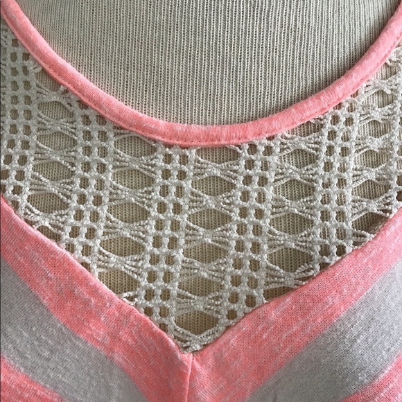 💖Host Pick💖 Maurices dolman sleeve, chevron-striped top with crochet detailing - Picture 6 of 12